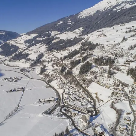 Dom wakacyjny Schoeneben Haus Elisabeth Wald im Pinzgau